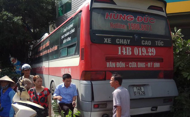 Cận cảnh hiện trường xe khách của nhà xe Đức Hùng gặp nạn khiến 5 người thương vong ở Quảng Ninh-8