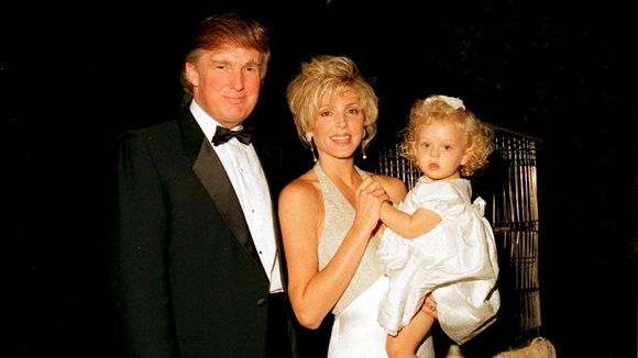 Dư luận ngỡ ngàng với nhan sắc của mẹ Tiffany Trump, khác con gái phì nhiêu” một trời một vực với vẻ ngoài trẻ như gái đôi mươi-3