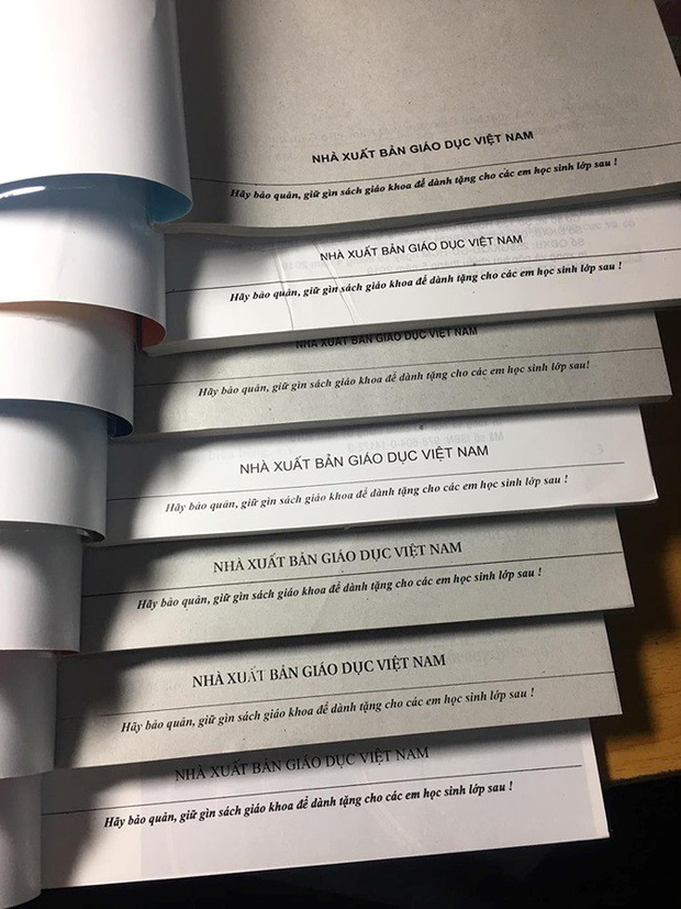 Xôn xao 18 chữ lạ in trên sách giáo khoa-1