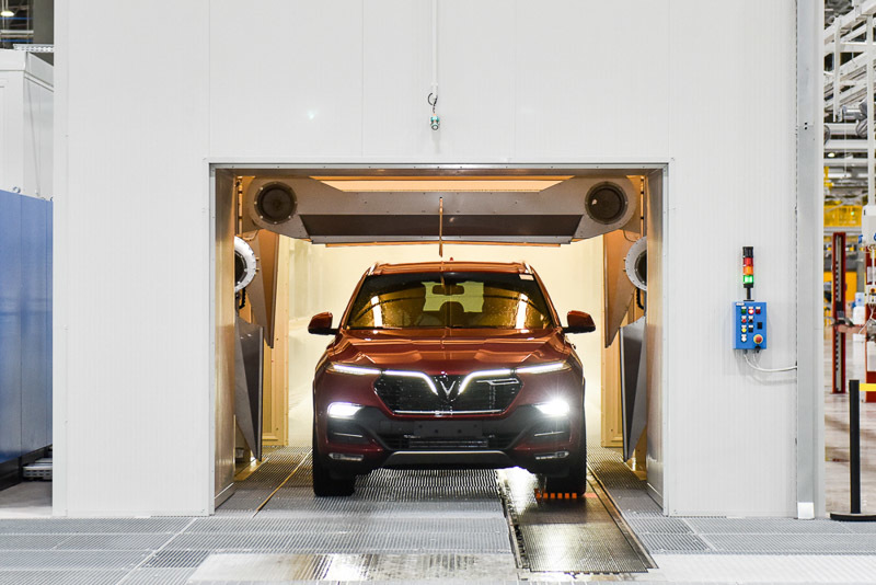 VinFast bàn giao lô xe Lux SA2.0 và Lux A2.0 đầu tiên cho khách hàng-5