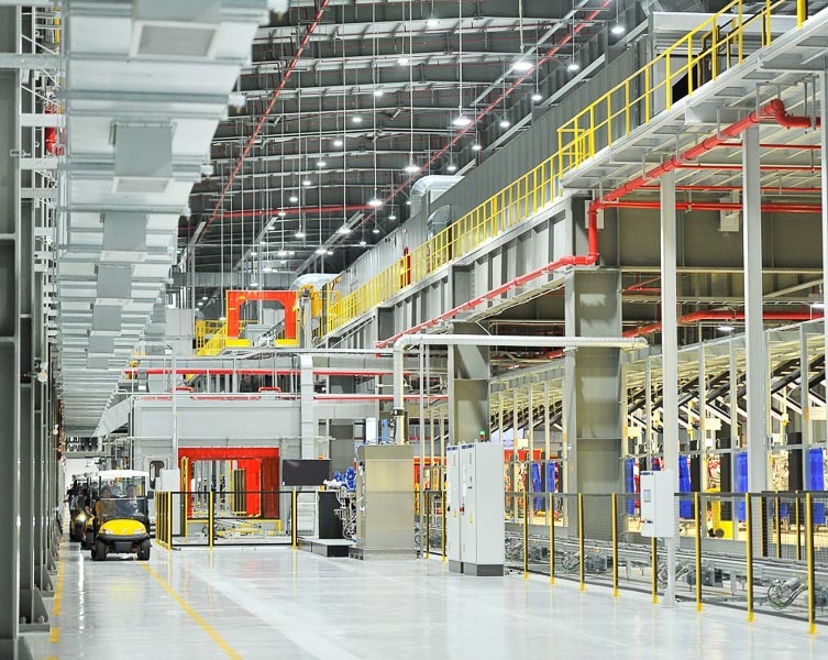 VinFast bàn giao lô xe Lux SA2.0 và Lux A2.0 đầu tiên cho khách hàng-11