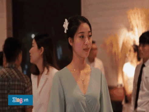 Hình ảnh đẹp nhất trong đám cưới Cường Đô La: Đàm Thu Trang diện váy cô dâu hôn má con trai riêng của chồng - bé Subeo cực đáng yêu-7