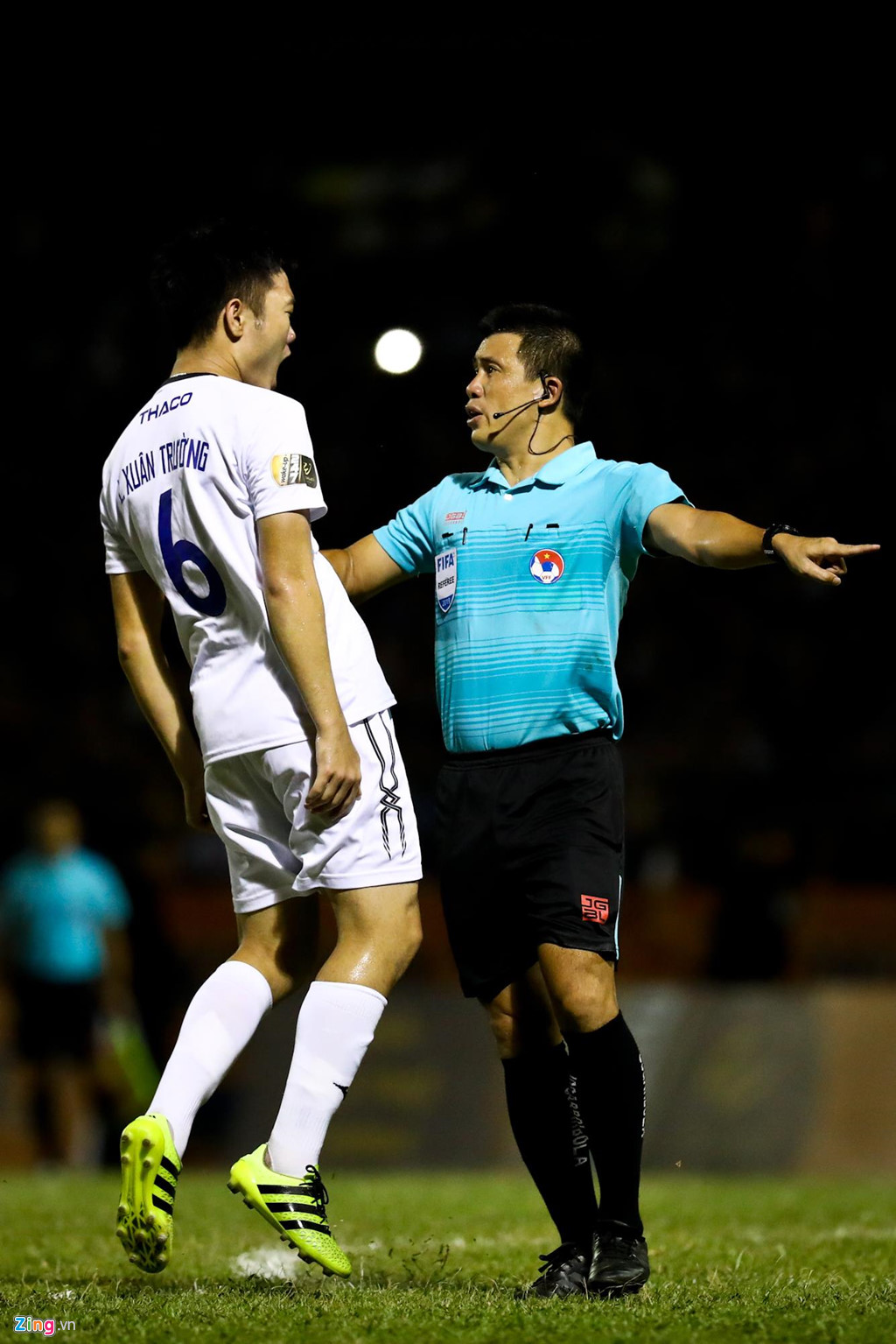 Xuân Trường lập cú đúp, cãi trọng tài trong 90 phút đầy biến cố-10