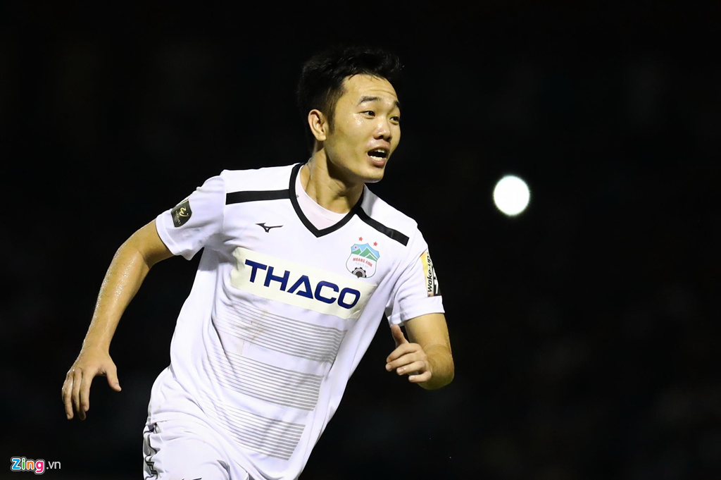 Xuân Trường lập cú đúp, cãi trọng tài trong 90 phút đầy biến cố-13