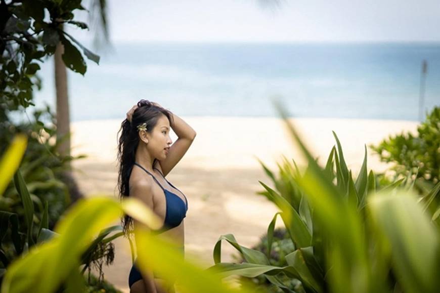 Giữa tin đồn bầu bí, Vân Hugo tung loạt ảnh diện bikini đẹp mê hồn-4