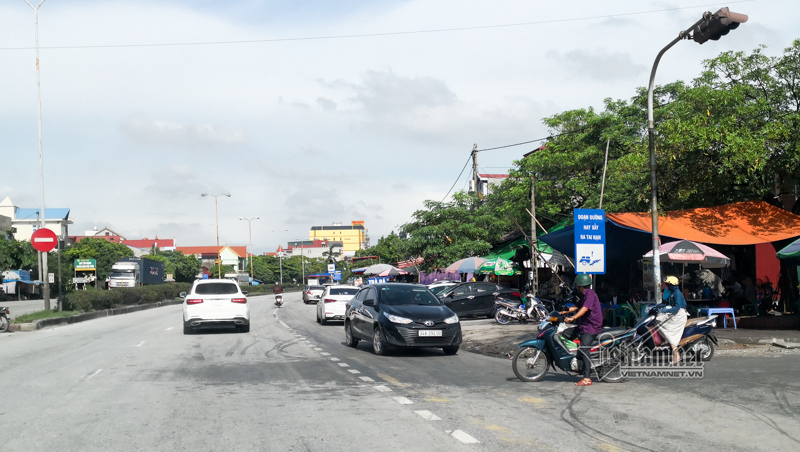 Xe tải lật chết 5 người ở Hải Dương, Trung tá CSGT nói lý do tài xế giật mình-12