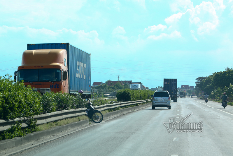 Xe tải lật chết 5 người ở Hải Dương, Trung tá CSGT nói lý do tài xế giật mình-6