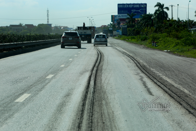 Xe tải lật chết 5 người ở Hải Dương, Trung tá CSGT nói lý do tài xế giật mình-16