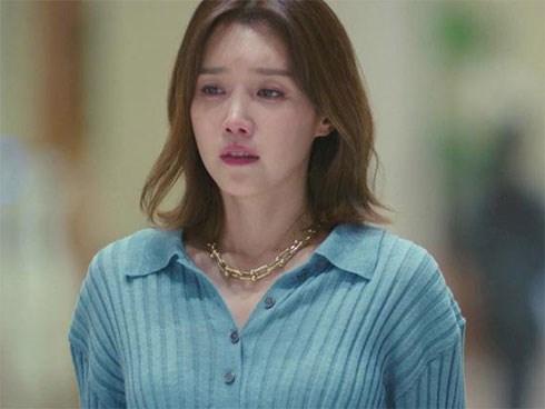 Cầm 300 triệu đến cho mẹ chồng vay, nhưng biết sự thật kinh người của bà và con trai, tôi lập tức cầm tiền quay về lo thân mình trước