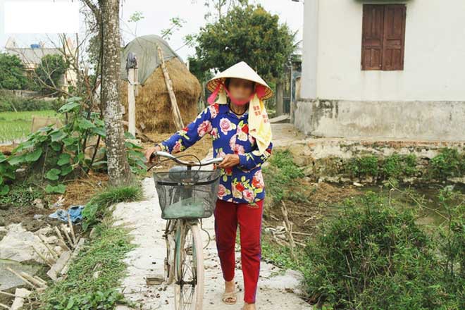 Những hình ảnh khắc khổ của mẹ ca sĩ Châu Việt Cường trước khi bị tàu hỏa đâm tử vong-8