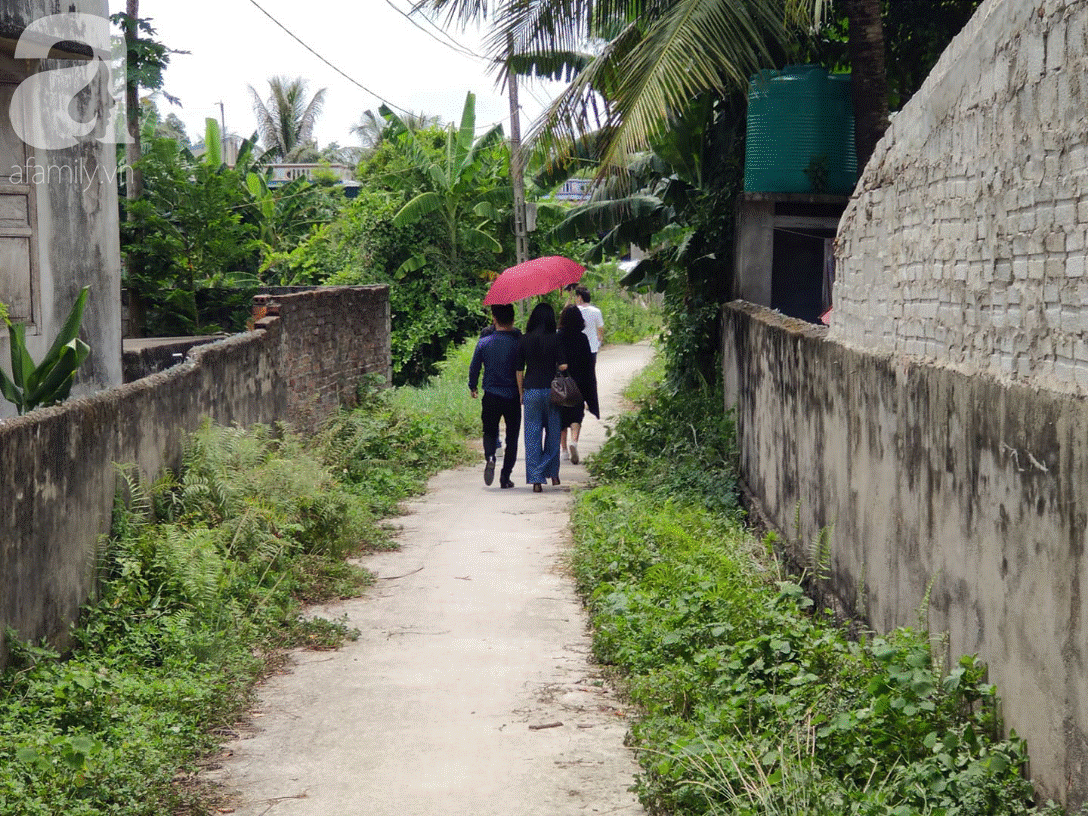 Đám tang đẫm nước mắt của mẹ ca sĩ Châu Việt Cường: Nó đi nhặt ve chai dành dụm tiền thăm thằng Cường-1