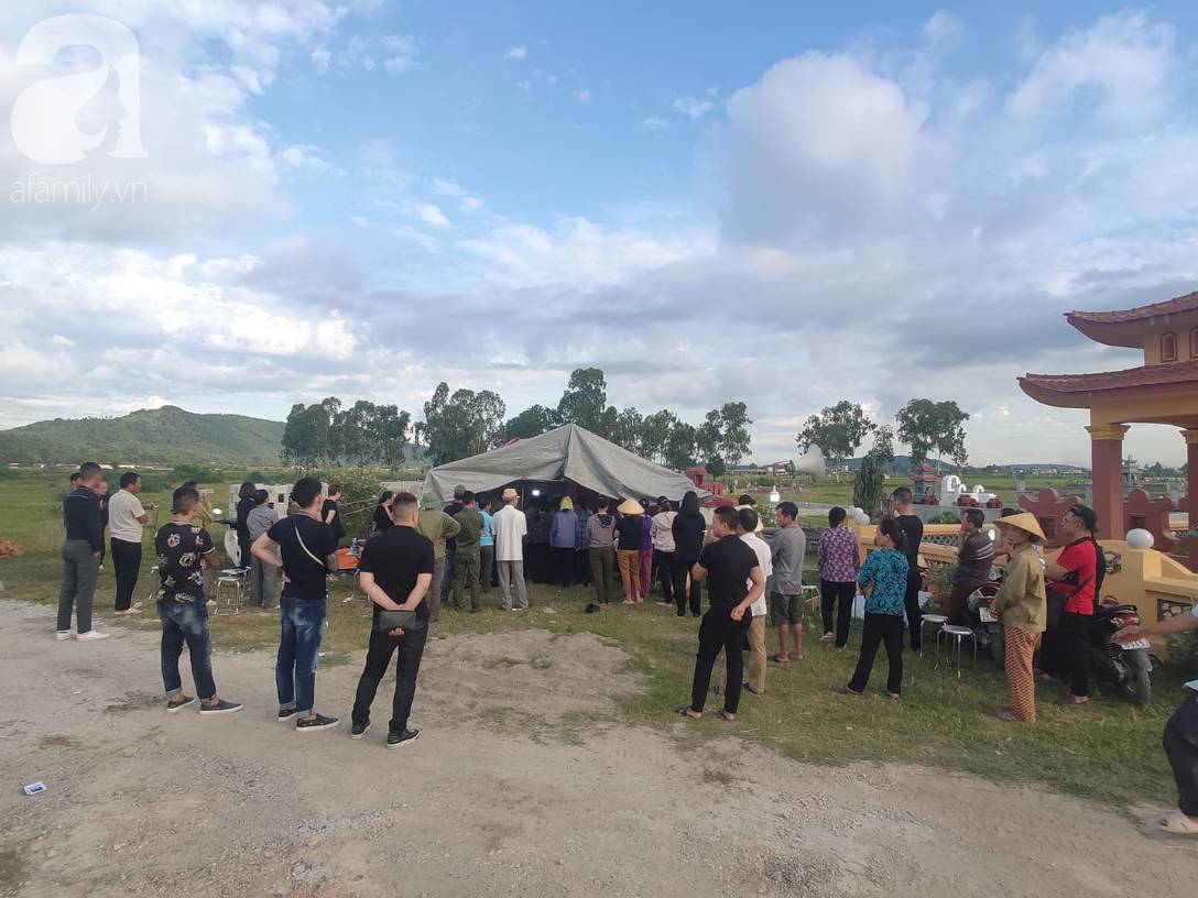 Đám tang đẫm nước mắt của mẹ ca sĩ Châu Việt Cường: Nó đi nhặt ve chai dành dụm tiền thăm thằng Cường-4