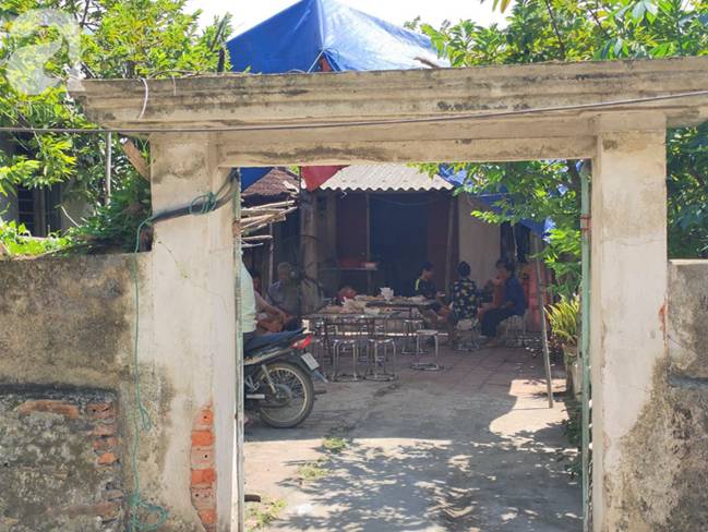 Đám tang đẫm nước mắt của mẹ ca sĩ Châu Việt Cường: Nó đi nhặt ve chai dành dụm tiền thăm thằng Cường-5