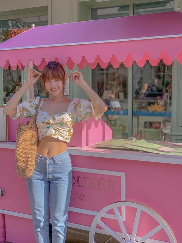 Đứng hình với ảnh bikini khoe vòng 1 bốc lửa của ca sĩ Minh Hằng-6