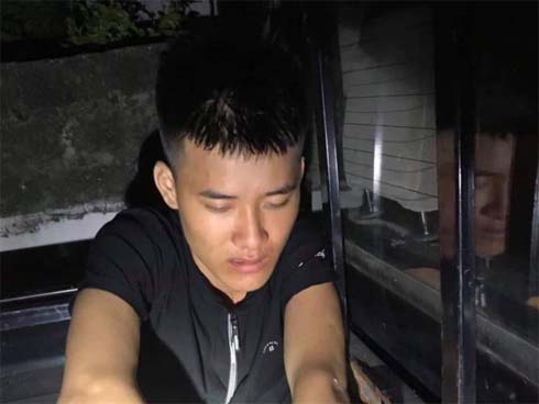 Thanh niên gọi điện cho mẹ sau khi giết bạn gái 19 tuổi: Ngồi vỉa hè chờ cảnh sát đến bắt-3