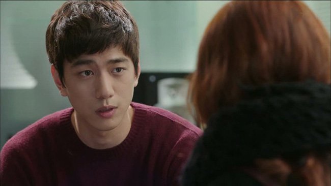 Trót lên giường cùng tay vịn quán karaoke, tôi bần thần nhìn dấu vết lạ khi tỉnh dậy-2