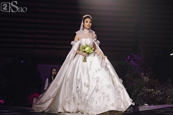 Cận cảnh 3 chiếc váy cưới chính thức trong hôn lễ với Cường Đô la giúp Đàm Thu Trang tỏa sáng như nàng công chúa bước ra từ chuyện cổ tích-6