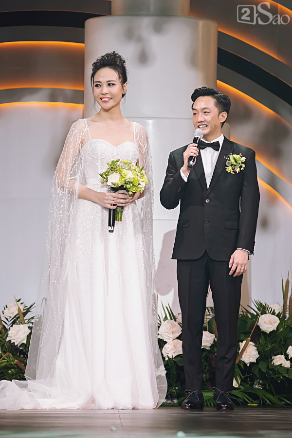 Cận cảnh 3 chiếc váy cưới chính thức trong hôn lễ với Cường Đô la giúp Đàm Thu Trang tỏa sáng như nàng công chúa bước ra từ chuyện cổ tích-8