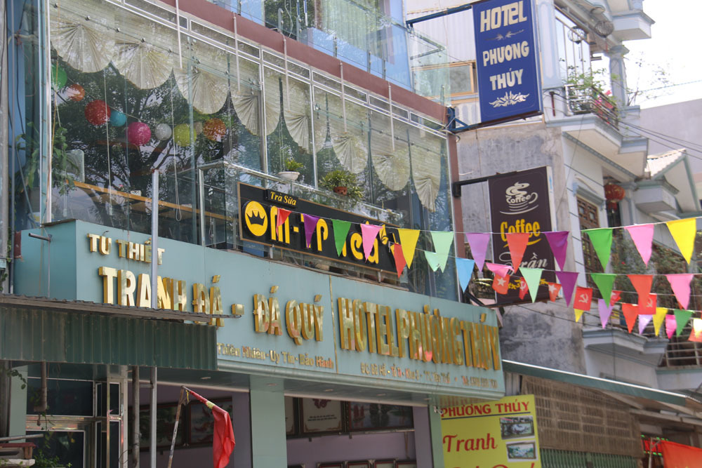 Bất ngờ những món hàng nhỏ xíu giá tiền tỷ trong khu chợ quê ở Yên Bái-21