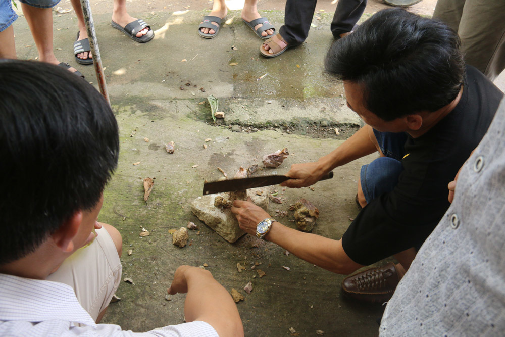 Bất ngờ những món hàng nhỏ xíu giá tiền tỷ trong khu chợ quê ở Yên Bái-22