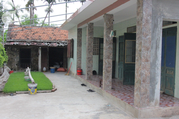 Tương lai mờ mịt của 3 đứa trẻ mồ côi bố, mẹ khờ khạo như trẻ lên ba sau cơn tai biến bất ngờ-6