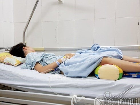 Không thể quan hệ tình dục, cô gái được tạo âm đạo từ niêm mạc miệng