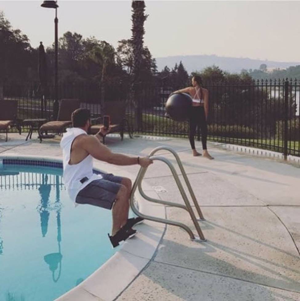 Con người đang ngày càng sống ảo bất chấp sự hiểm nguy-1