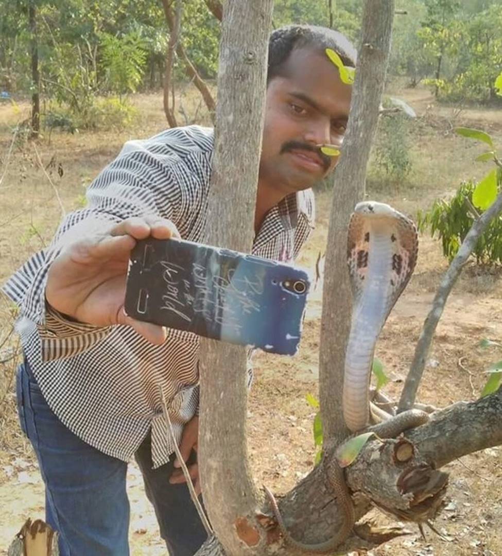 Con người đang ngày càng sống ảo bất chấp sự hiểm nguy-8