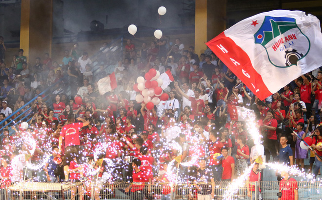 Đá cho vui - nếu bầu Đức nói cho sai, xin hãy ngàn lần sai như thế!-1