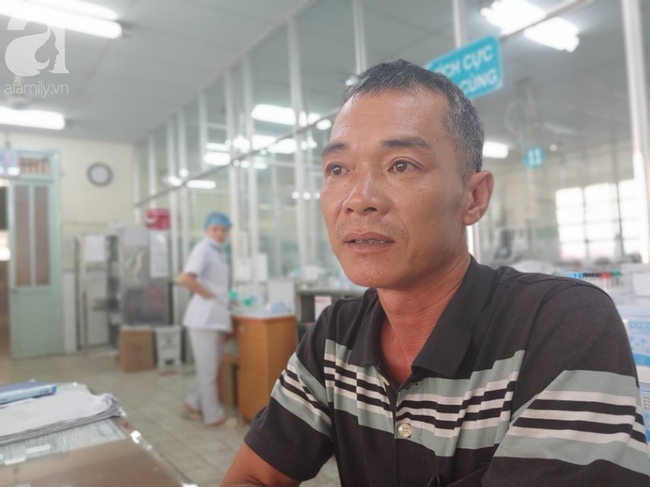 Cha mẹ bật khóc khi bác sĩ gạt mọi thủ tục để cứu con trai bị tràn máu màng phổi, hôn mê sâu nguy kịch-5