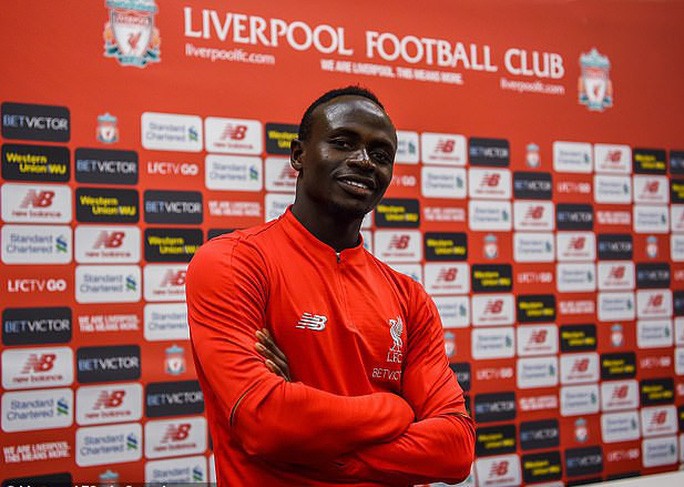 Sao Liverpool hủy kỳ nghỉ hè, xây trường học và bệnh viện ở Senegal-6