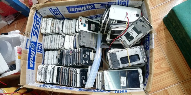 Dân chơi YouTube Việt Nam cày view bằng hàng trăm điện thoại cùng lúc, xây cả dàn chuyên dụng ngập phòng-4