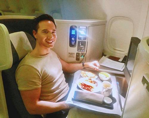 Bữa ăn xa xỉ của sao Việt trên máy bay, nhìn người cuối cùng mới thấy sang chảnh cỡ nào-3