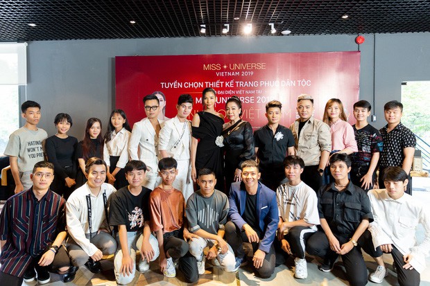 Chính thức lộ diện Top 3 Quốc phục dành cho Hoàng Thùy mang đến Miss Universe 2019-5