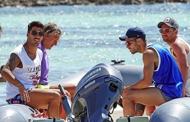 Messi chơi sang với chuyến nghỉ dưỡng trên siêu du thuyền-3