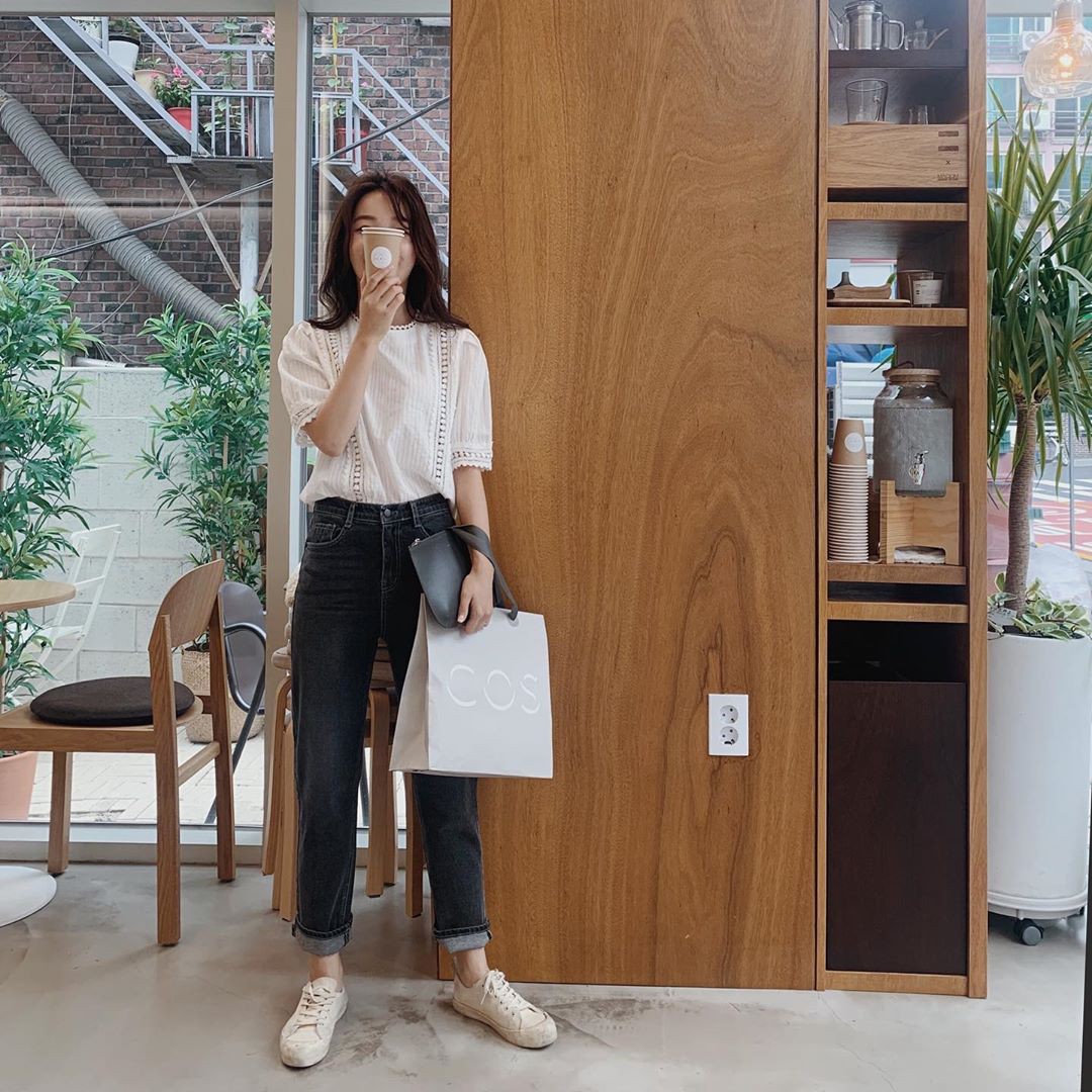 Dù tới sở làm hay đi chơi thì street style Châu Á tuần này cũng cân hết, 15 bộ đều đơn giản mà đẹp sang-11