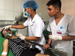 Kinh hoàng phát hiện người đàn ông bị điện giật, treo ngược trên cột điện-3