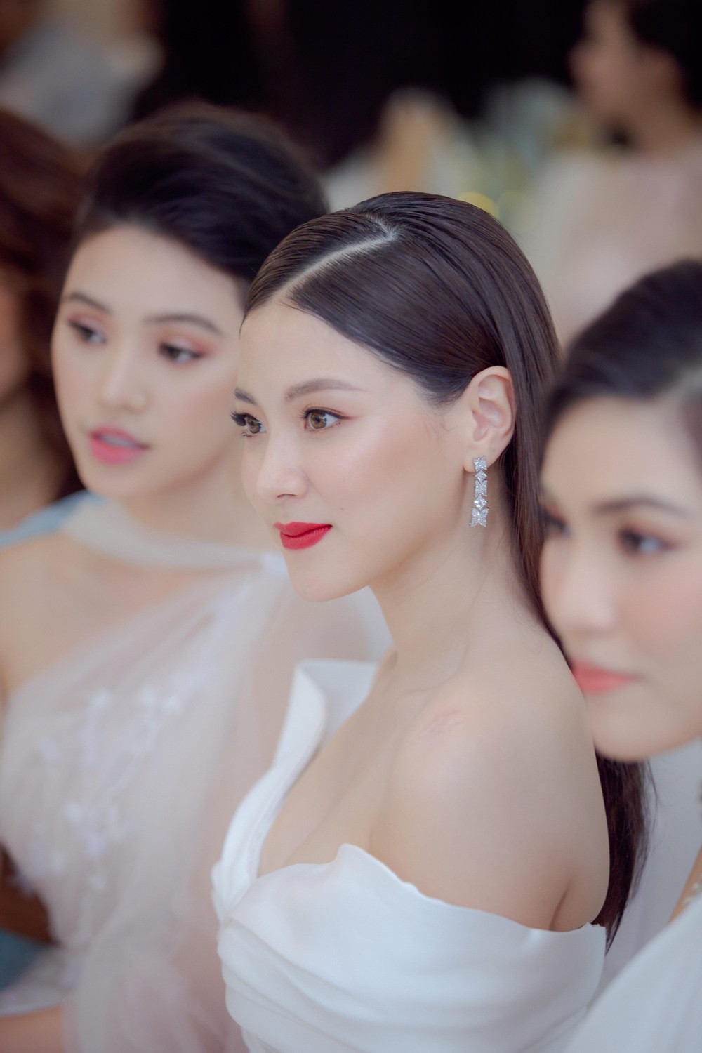 Bà bầu Lan Khuê đọ sắc cùng mỹ nhân Chiếc lá cuốn bay-3