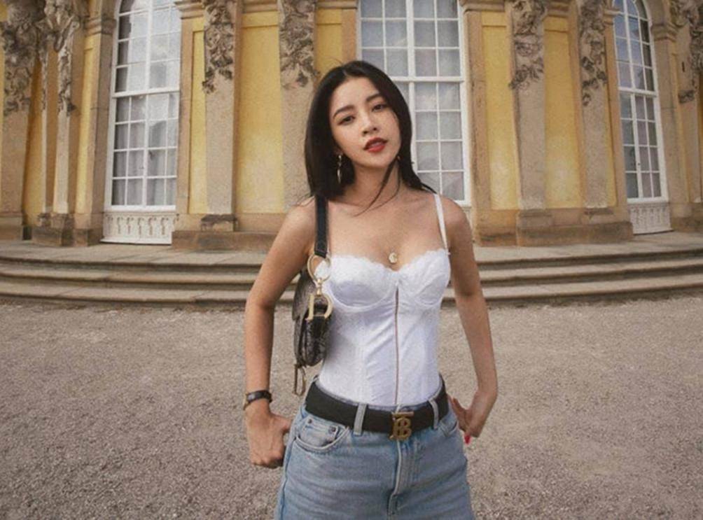 Chi Pu ngày càng táo bạo, nghiện khoe vòng một gợi cảm-1