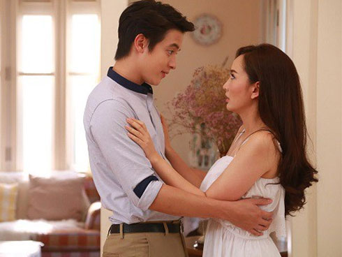 Gặp tình cũ đi khám thai liền lên tiếng mỉa mai Lại xin con rơi hả?, ngờ đâu cô y tá đứng bên nói một câu khiến anh tái mặt-3