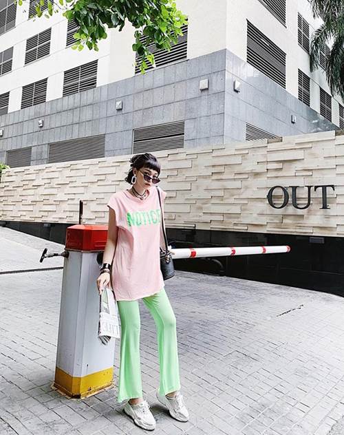 Là mẹ bỉm với hai con nhỏ mà vẫn chưa một lần mặc xấu, chắc chỉ có hot mom này!-1