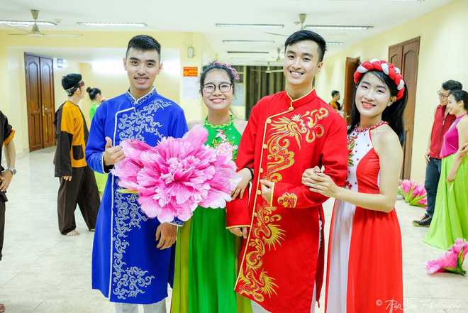 Xuất hiện chàng trai giống hệt Giang Thần, là cử nhân Y Đa khoa của ĐH Y dược TP.HCM khiến fangirl xếp hàng xin được... bệnh-10