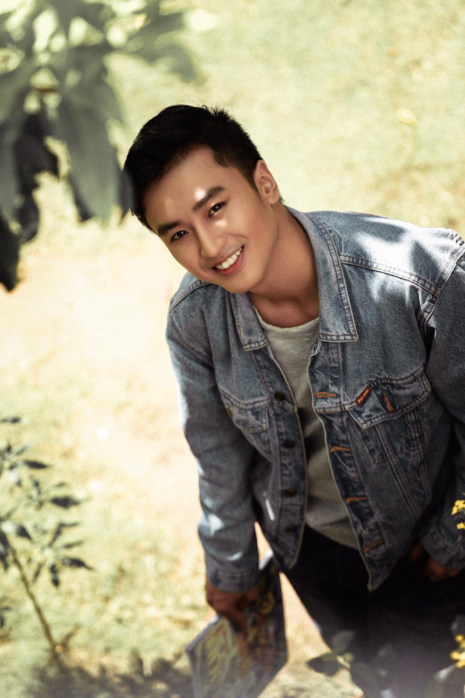 Xuất hiện chàng trai giống hệt Giang Thần, là cử nhân Y Đa khoa của ĐH Y dược TP.HCM khiến fangirl xếp hàng xin được... bệnh-19