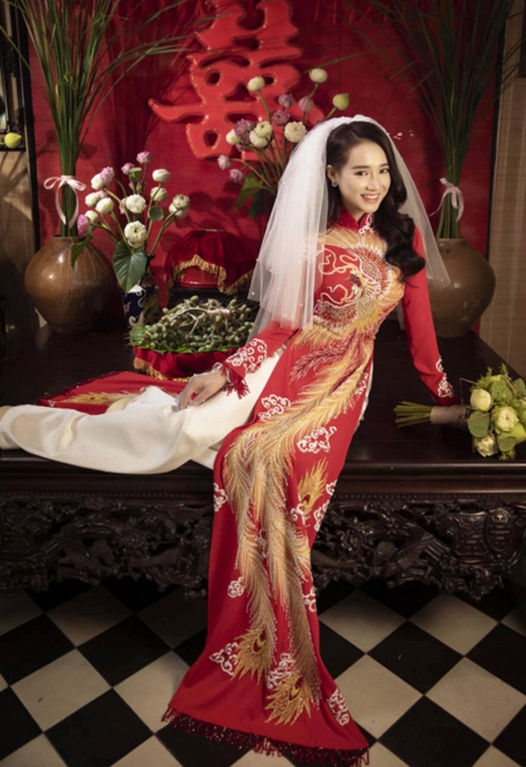 Nhã Phương đốn tim người hâm mộ khi khoác lên mình chiếc áo cô dâu-1