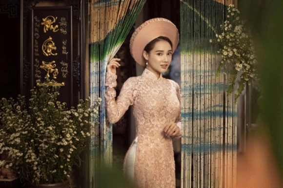 Nhã Phương đốn tim người hâm mộ khi khoác lên mình chiếc áo cô dâu-3