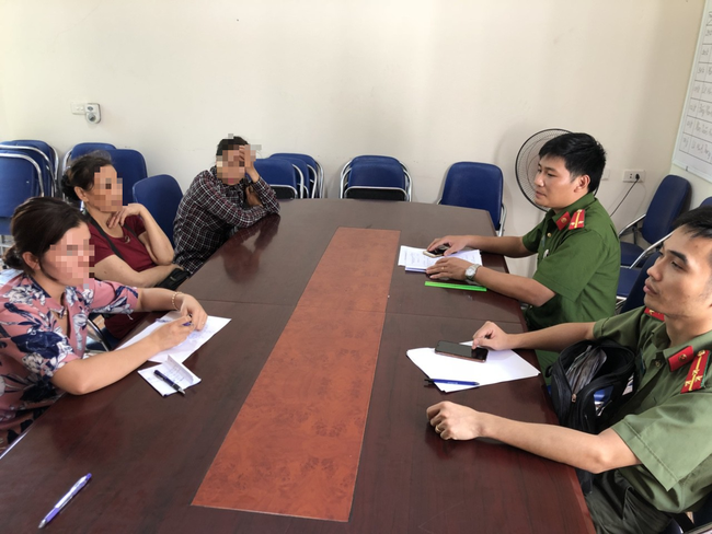 Quảng Ninh: Học sinh tố cô giáo dạy thêm đánh đập, dúi mặt xuống bàn vì nói ngọng-2