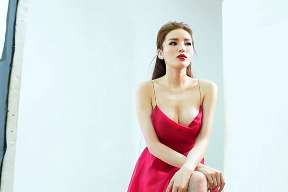 Diễm Hương soán ngôi núi đôi nhân tạo của Kỳ Duyên?-13