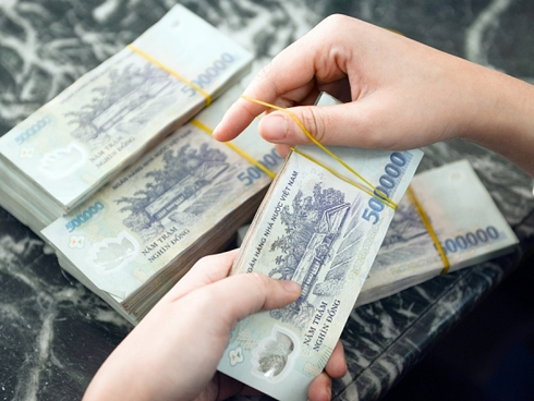 Lãi suất vượt mốc nhạy cảm, cầm tiền tỷ mà quá nóng ruột-4