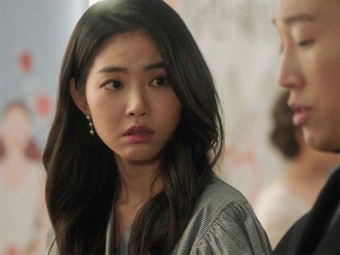 Cưới được một ngày chồng tặng 3 tỷ, đưa ra lời đề nghị khiến vợ ngồi khóc giữa đống tiền