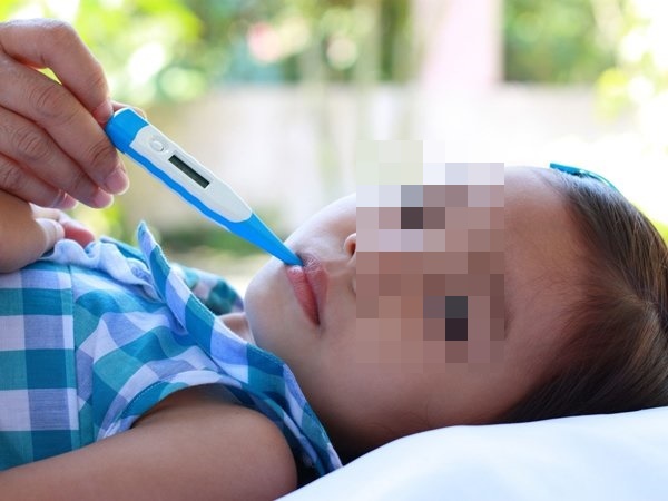 Hai bé Tây Nguyên qua đời vì sốt xuất huyết: Bác sĩ Nhi chỉ dấu hiệu nhận biết rõ nhất-2